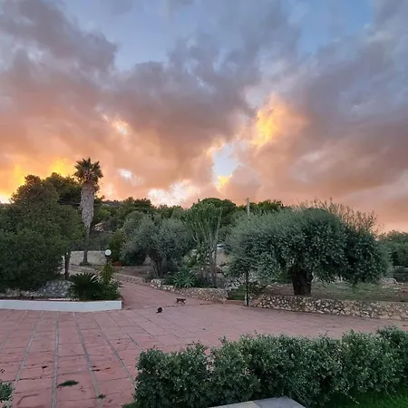 Hippodrom-independent With Pool Feriehus